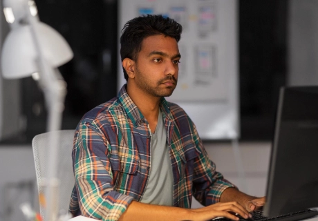 Freelancers learning frontend development for designers to build responsive websites and deliver stronger client-ready interface work.